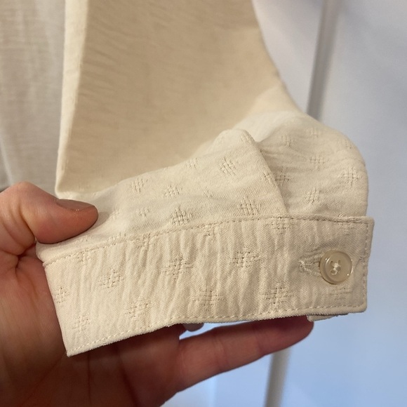 WONDERLY creamy-neck flowy blouse - Picture 11 of 11